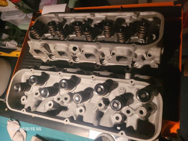 Aluminum l89 427 l88 gm cylinder heads #842