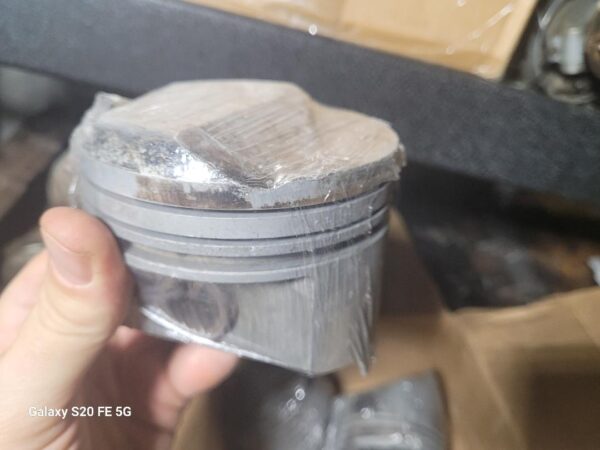 1967 68 69 l78 pistons takeouts.  Std bore 396.