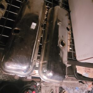 Ls6 1970 chevelle  valve covers nice driver shape real takeoffs with all correct tcs clips, wire stands.