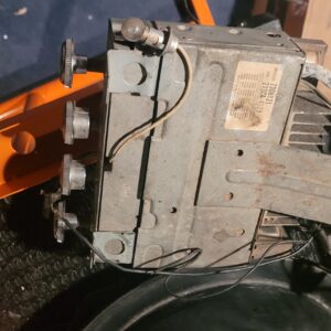 1968 4 speaker stereo  camaro multiplex amplifier  as shown w bracket