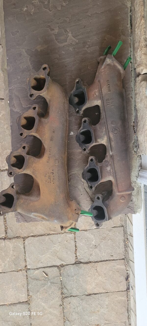 Beautiful original chevelle 454 ls5 ls6 manifolds. Dated feb 16 and 19 of 70