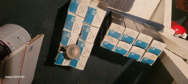 Nos l88 zl1 valve sets. 16   219 188... i have boxes of these