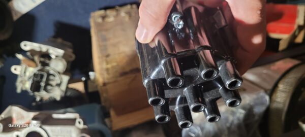 Nos z28 l78 l89 copo distributor cap w brass contacts and delco script inside in circle