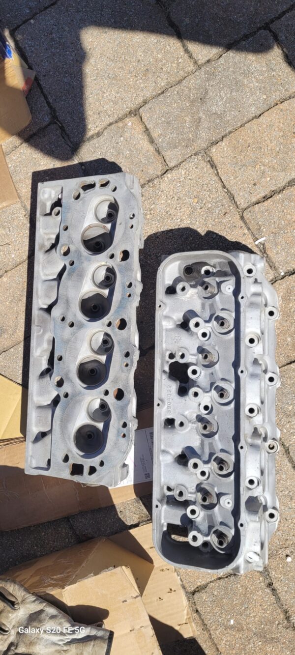 Many vintage l88s in stock.  1967 l88 427 aluminum heads.  Jan 16 pair.
