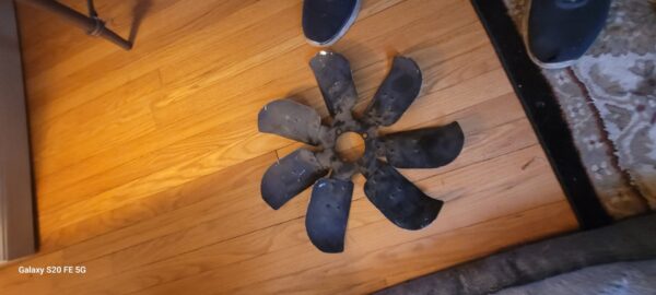 1969 1970 302 396 427 454  early. 772 hi perf fan blade