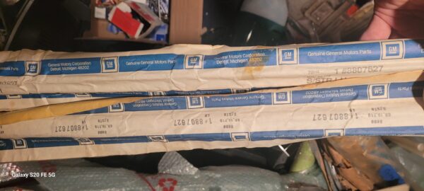 1970 chevelle 454 ls5 ls6 nos outer door fuzzies lh and rh. 626 627