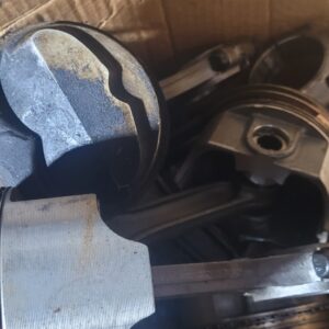 O pink rods w z28 69 302 forged pistons.....set of 8 nice pieces
