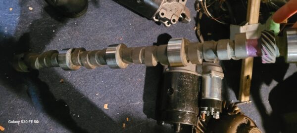 1969 zl1 l88 nos camshaft gm new.   Unused.   427 hi lift.   Gm assembly line part