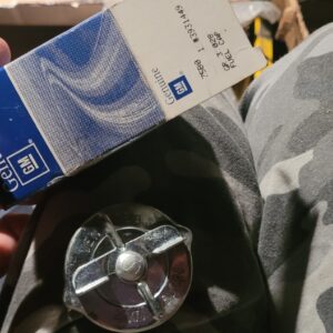 Nos vented gas  cap 69 camaro chevelke. Nos 302 396 427