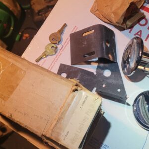 Scarce motion option.  Nova camaro 1970.   Hood lock pins with keys