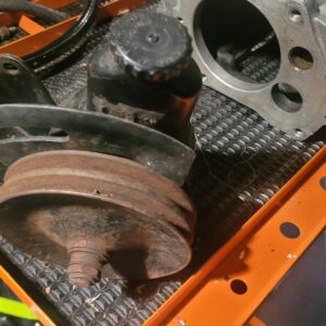 1970 chevelle ls5 steering pump with big block brackets. 454 clean parts 