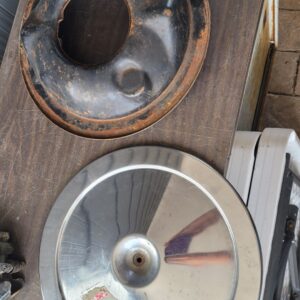 1969 z28 open element air cleaner nice clean lid and good chrome. W silk screen.