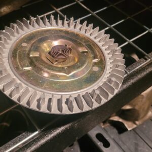 Big block 69 70 nos gm fan clutch. 396 427 454 short profile for 4 core radiator