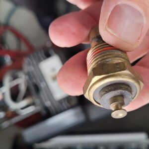 Temp sender 1967 big block 396.    Fits 68 and 69 as well.....correct gm part w nail top ...not the later threaded w nut.  Nice shape