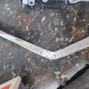 Chevelle 69 70 4 speed shifter non bench seat.  This is a console or non console w buckets. Has 2 piece ball as shown.  Correct original.