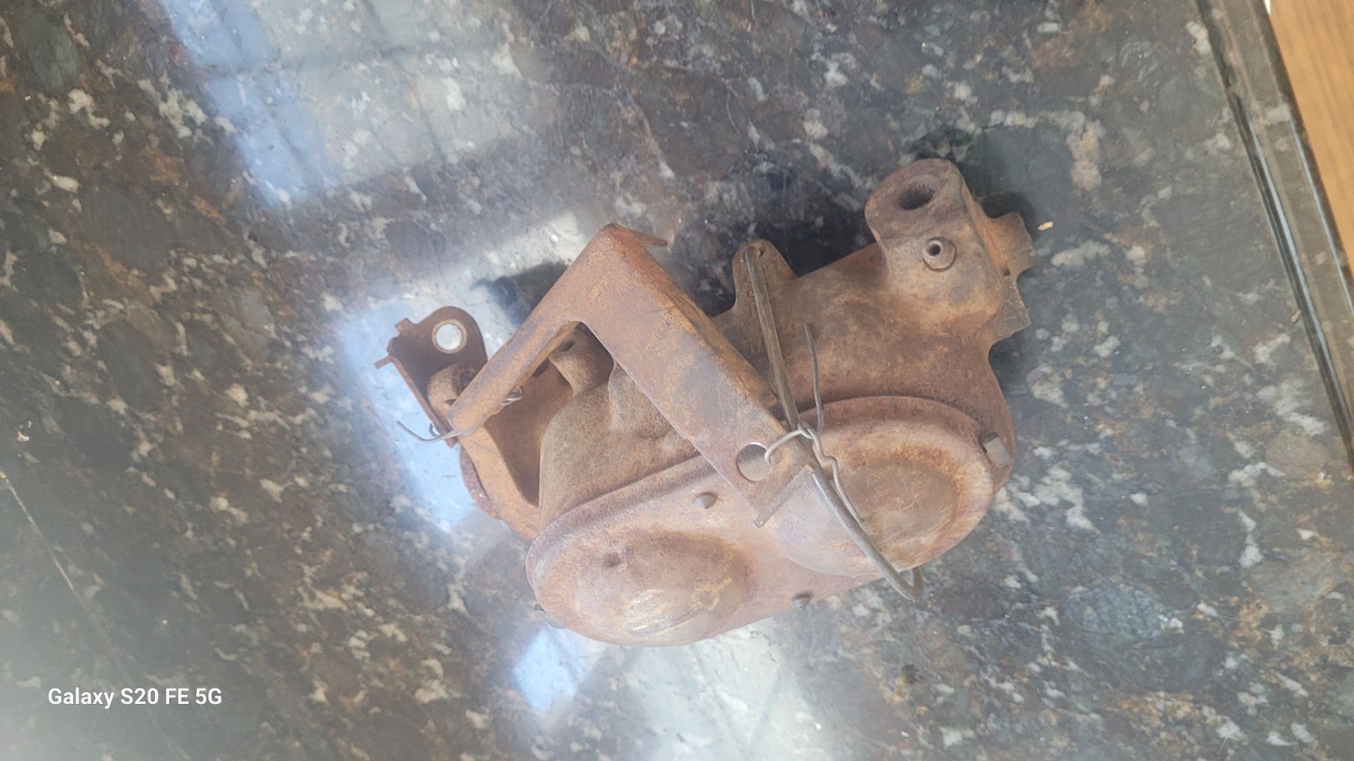 Master cylinder 1969 camaro ...dated Oct 6 1968 Or Oct 6 1969. - Image 2
