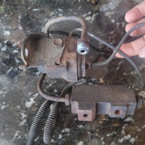 1969 z28 disc brakes. camaro brake valves and brackets. Complete as shown.