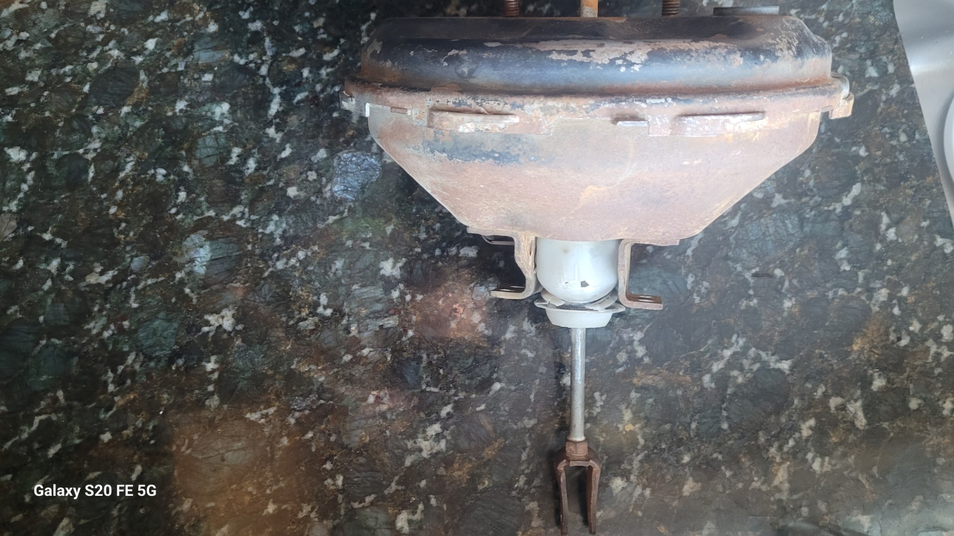 Dec 29 1969 ls6 brake booster...i have 2 setups. One with original bb master. From sunny california so its no pitting. Also have a setup in another ad for a oct 69 setup w bb and valve w original cap. - Image 4