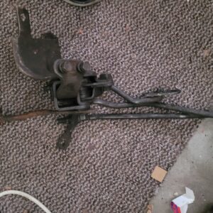 1970 chevelle 4 speed shifter w rods and ends..comes w a shifter handle bench or bucket seat original muncie handle included but not shown.