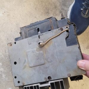 Am fm radio gm   sitting for 40 years  needs servicing and cleaning.  Good shape otherwise 1969 1970 vintage core.