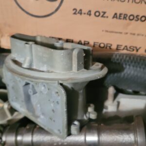 A Pair of 924  3569 end holley carb center bodies corvette .  Pair are match dated. Good dates.  3x2 tri power. 