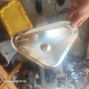 3x2 air cleaner lid original in good condition.  Holley tri power corvettes 427.  Tons of 3x2 parts. 