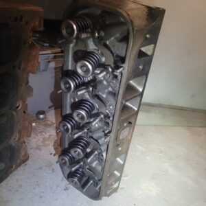 May 69 dated #840 cylinder head squareport 425hp ..complete. dated pairs avalable in any date or casting. 300 sets..