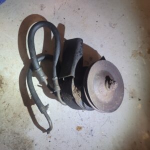 Looks like a 70 chevelle 454 ls5 power steering setup..check your application...brackets and all.