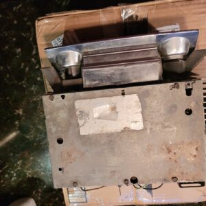 Am fm 67 68 camaro nice cosmetic presets and dial work. Has wire connecters getting hard to find originals   Untested